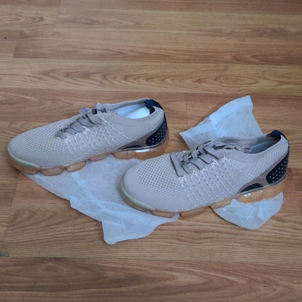 Brand New uni-sex Sneakers